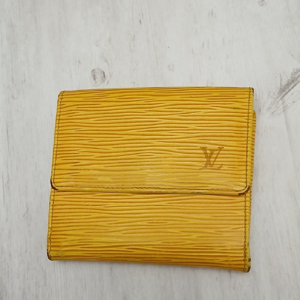 Vintage Louis Vuitton Malletier Epi Leather Elise Wallet, Authentic